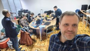 Гурток з Робототехніки продовжує працювати! Гурток з Робототехніки продовжує працювати!